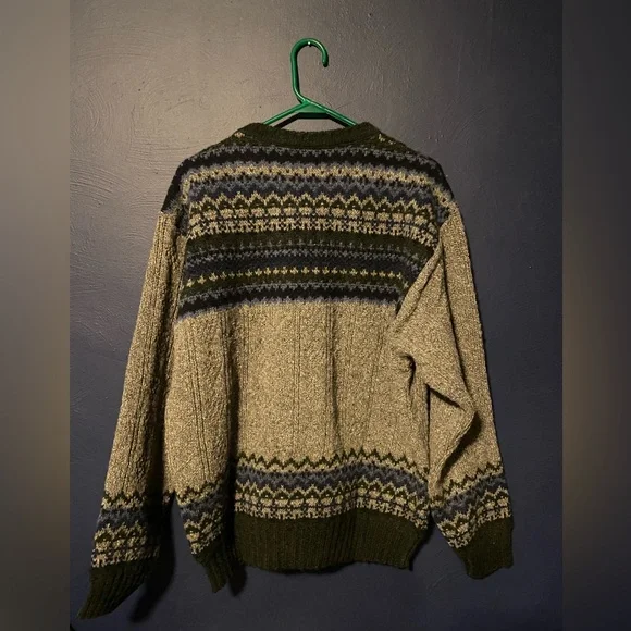 Winona Wool Vintage Sweater Size L Crewneck